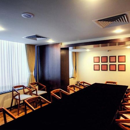 Minla Hotel Bangalore Eksteriør bilde