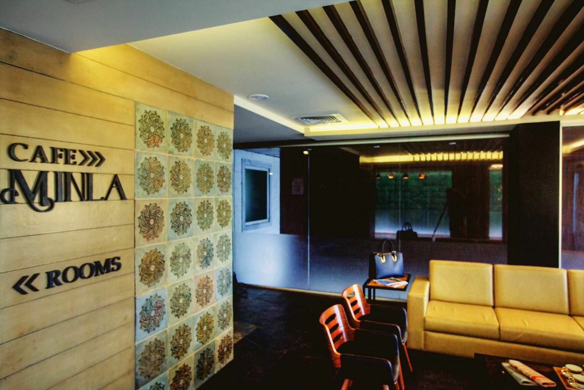 Minla Hotel Bangalore Eksteriør bilde