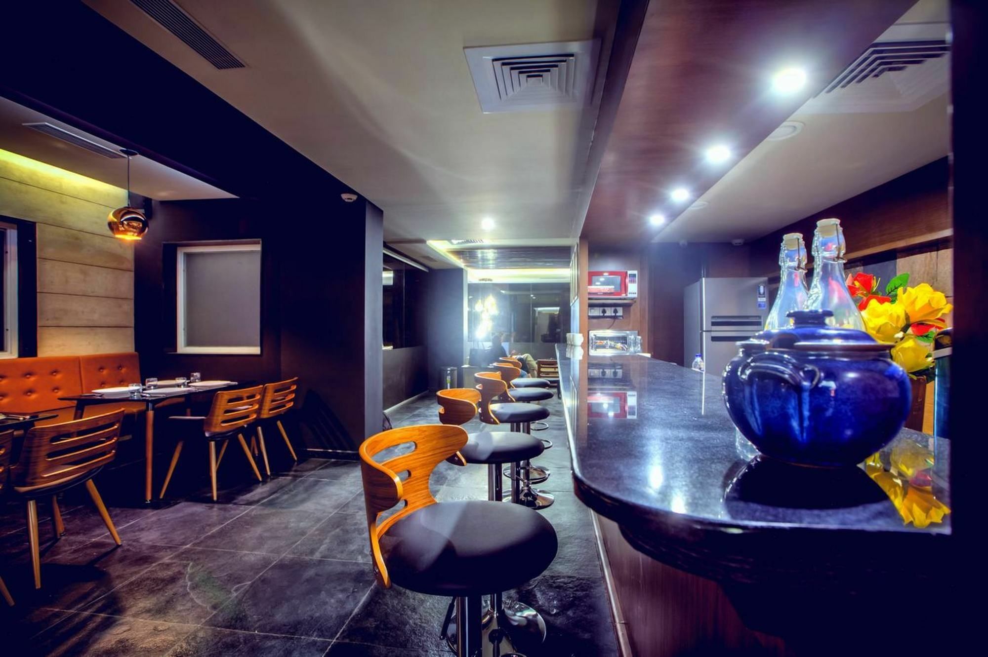 Minla Hotel Bangalore Eksteriør bilde