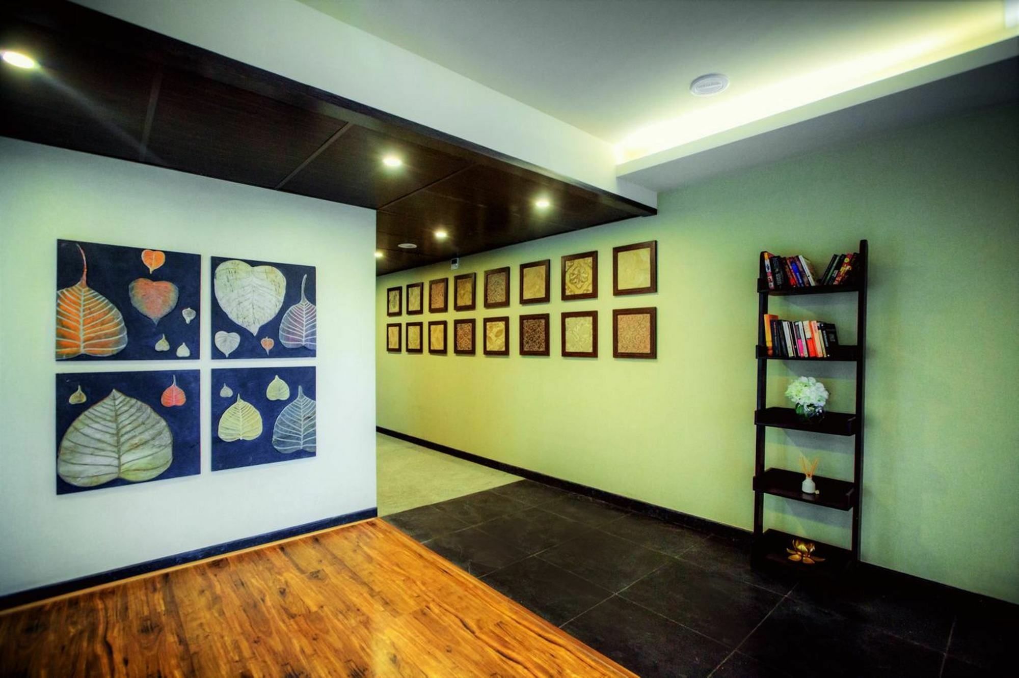 Minla Hotel Bangalore Eksteriør bilde
