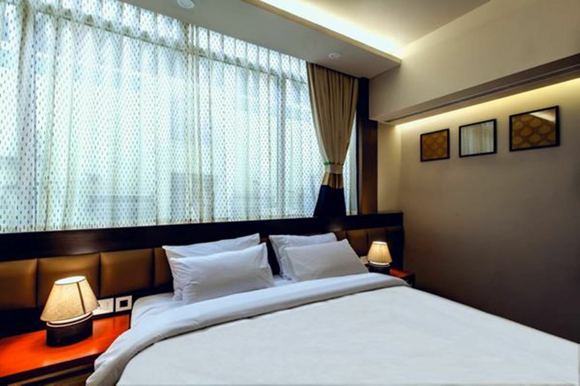Minla Hotel Bangalore Eksteriør bilde